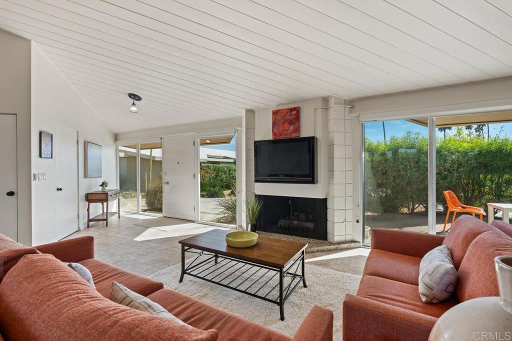 37800 Da Vall Drive 10