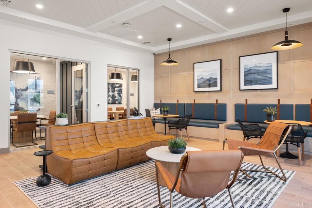 3075 Avenida Torcello 1