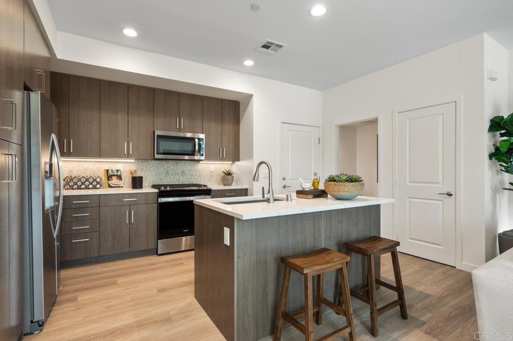 3075 Avenida Torcello 1