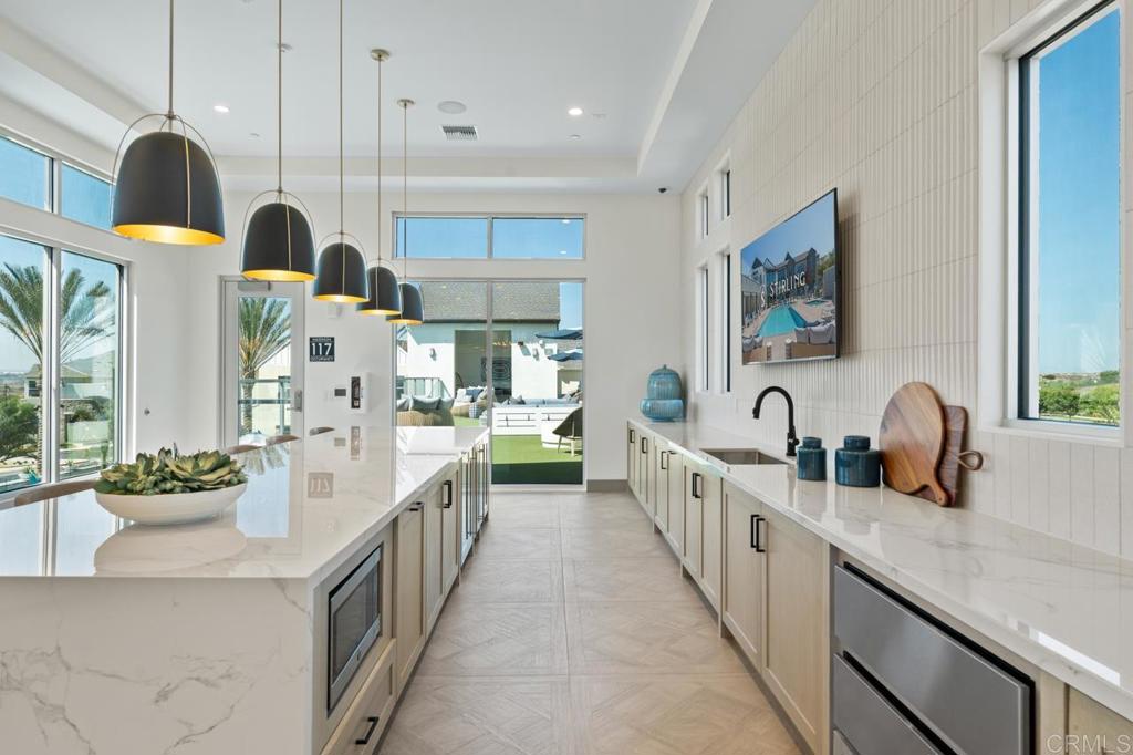 3075 Avenida Torcello 1