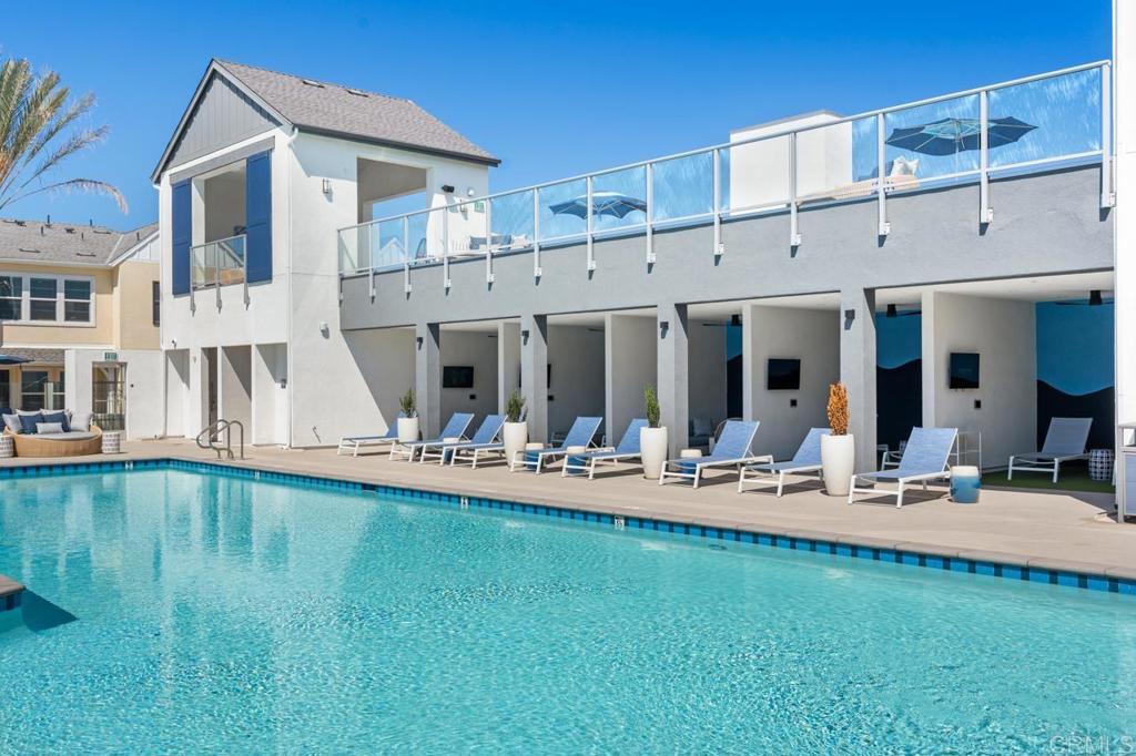 3075 Avenida Torcello 4