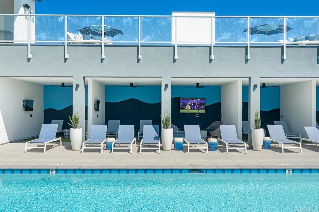 3075 Avenida Torcello 4