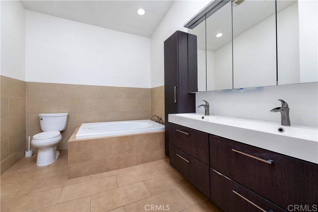 2712 S Montego unit B