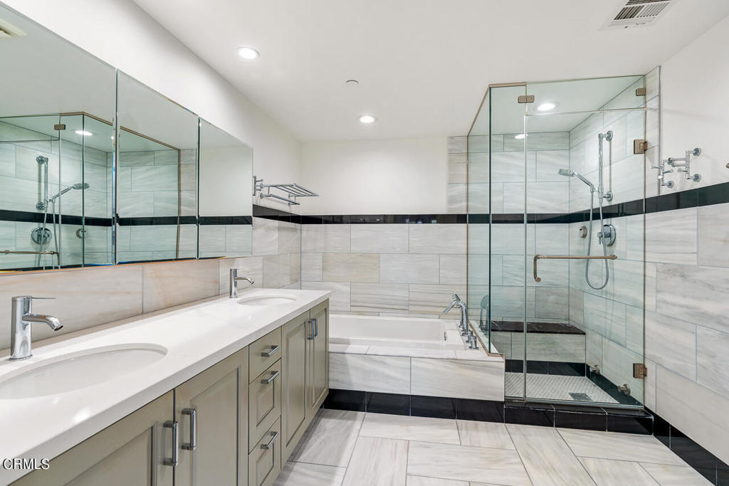 250 S de Lacey Avenue Unit: 402A