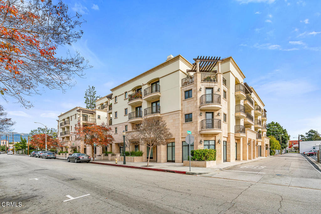 250 S de Lacey Avenue Unit: 402A