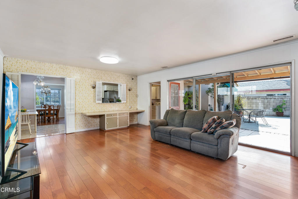 365 S San Gabriel Boulevard