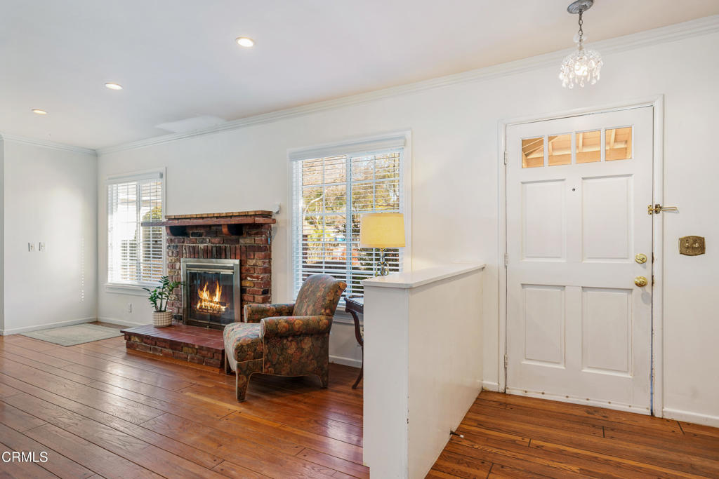 365 S San Gabriel Boulevard