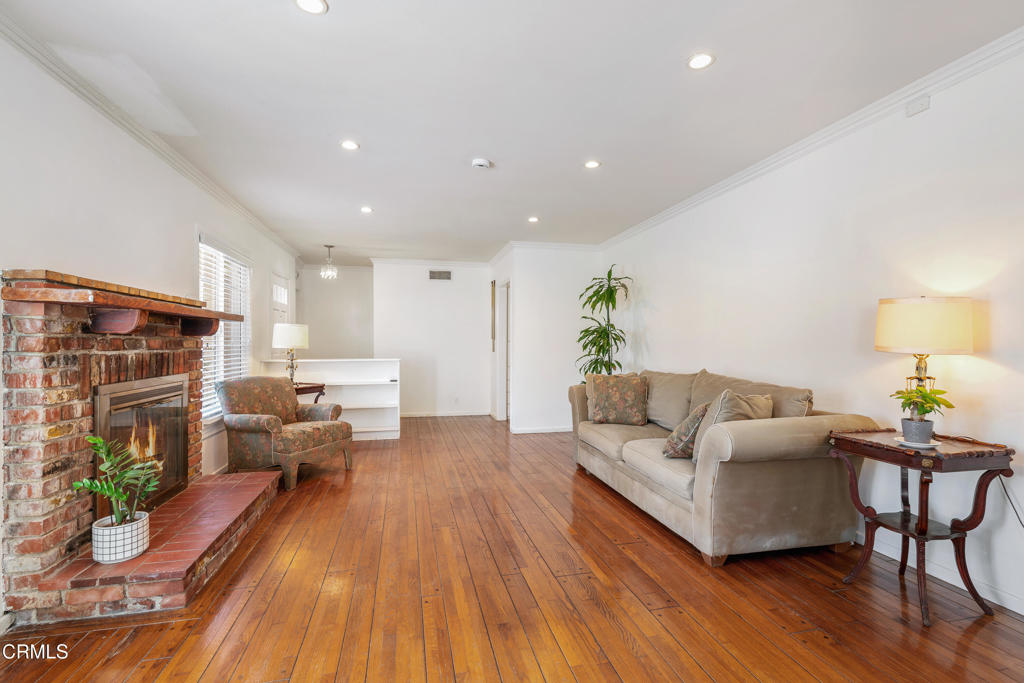 365 S San Gabriel Boulevard