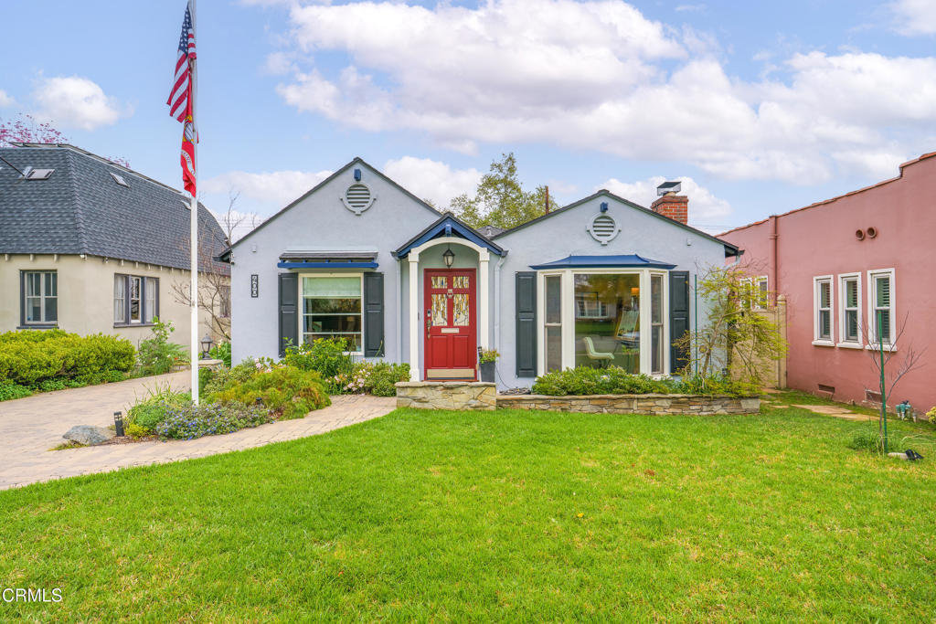 400 N Sunnyslope Avenue