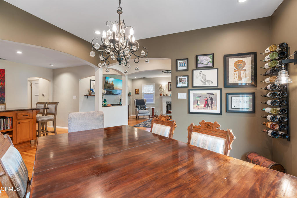 400 N Sunnyslope Avenue