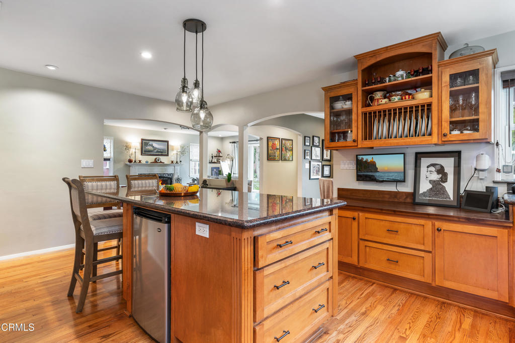 400 N Sunnyslope Avenue