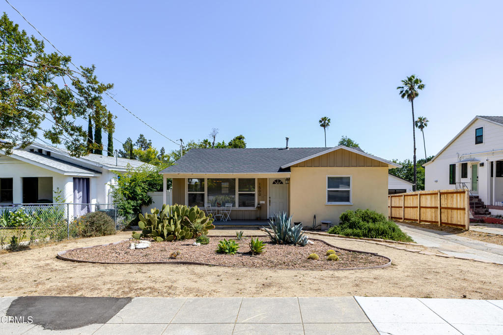 1498 E Topeka Street