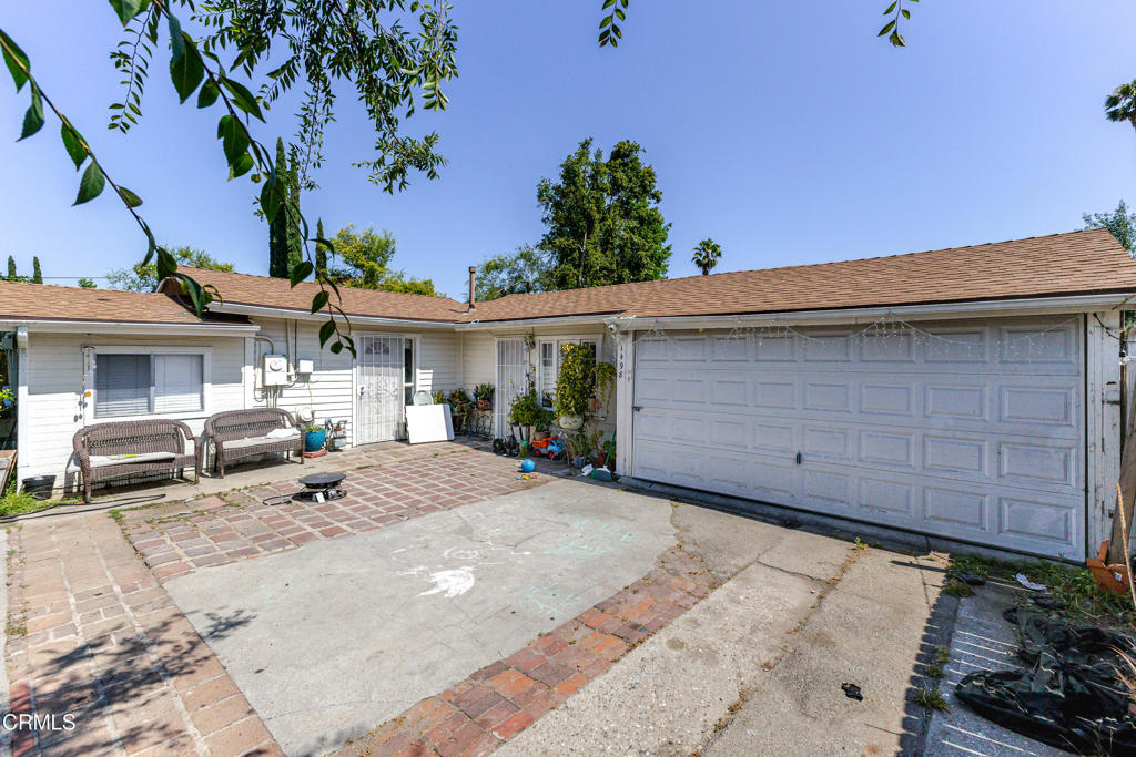 1498 E Topeka Street