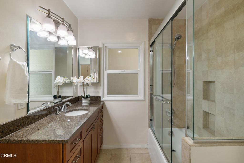 4531 El Camino Corto