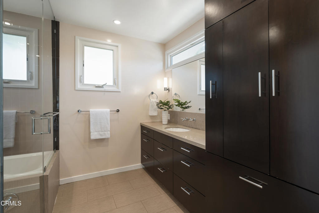 4531 El Camino Corto