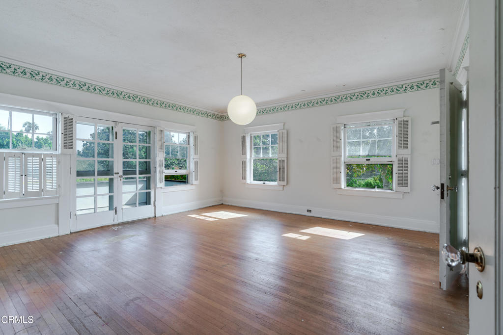 748 S El Molino Avenue