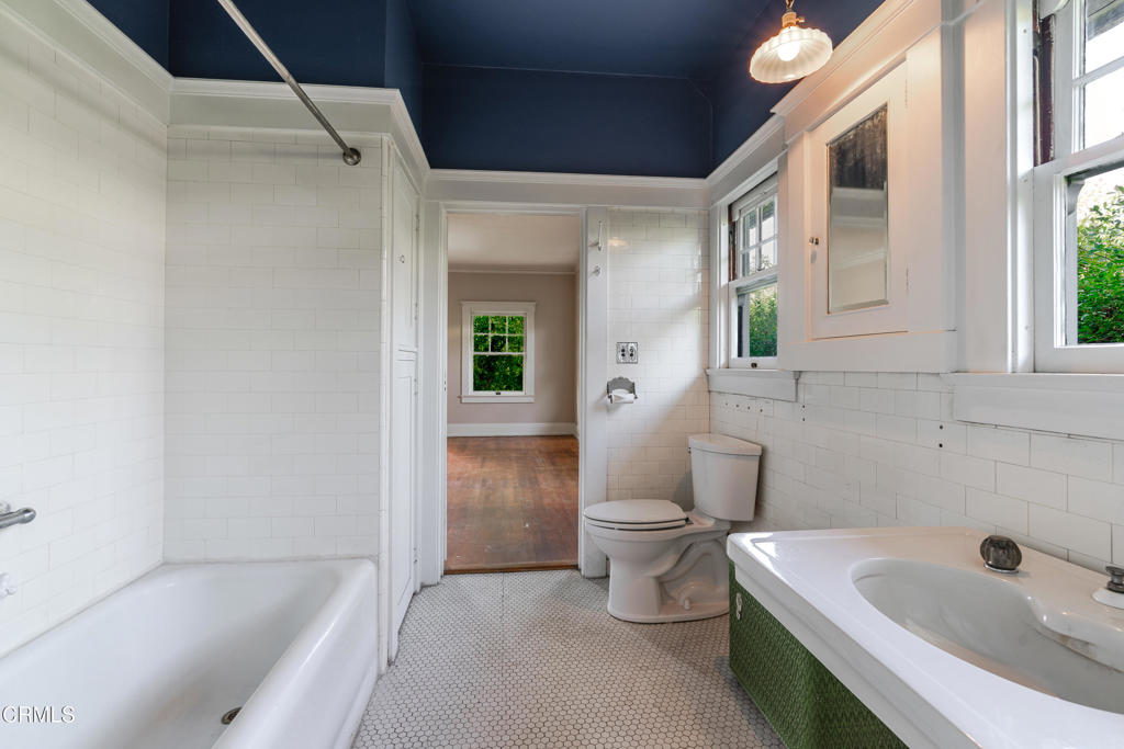 748 S El Molino Avenue