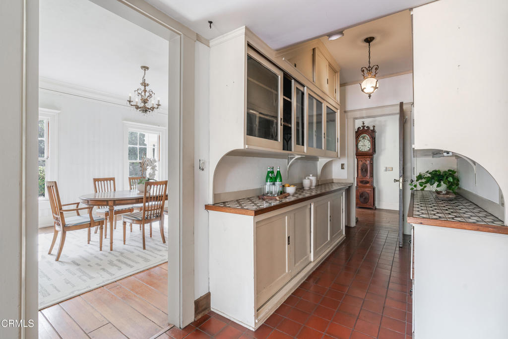 748 S El Molino Avenue