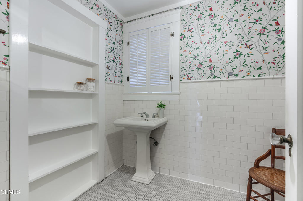 748 S El Molino Avenue