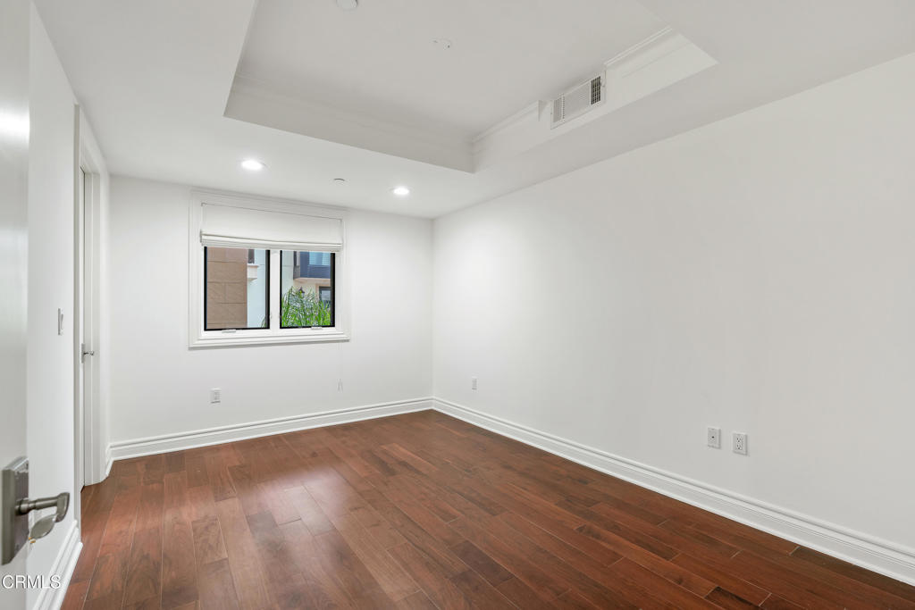 250 S De Lacey Avenue 402A