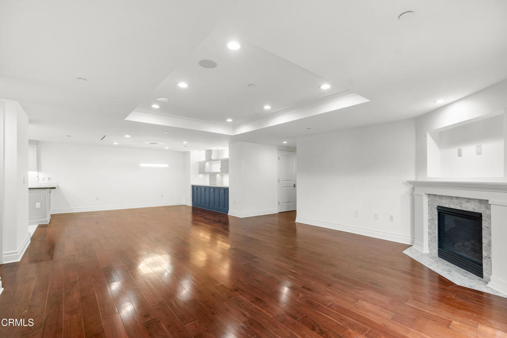 250 S De Lacey Avenue 402A