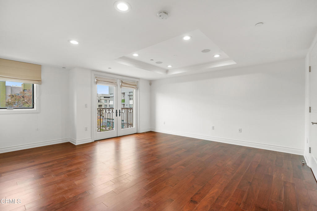 250 S De Lacey Avenue 402A