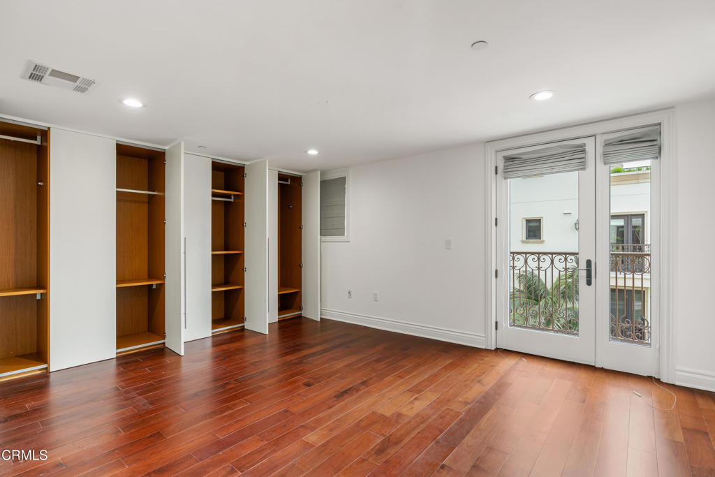 250 S De Lacey Avenue 402A