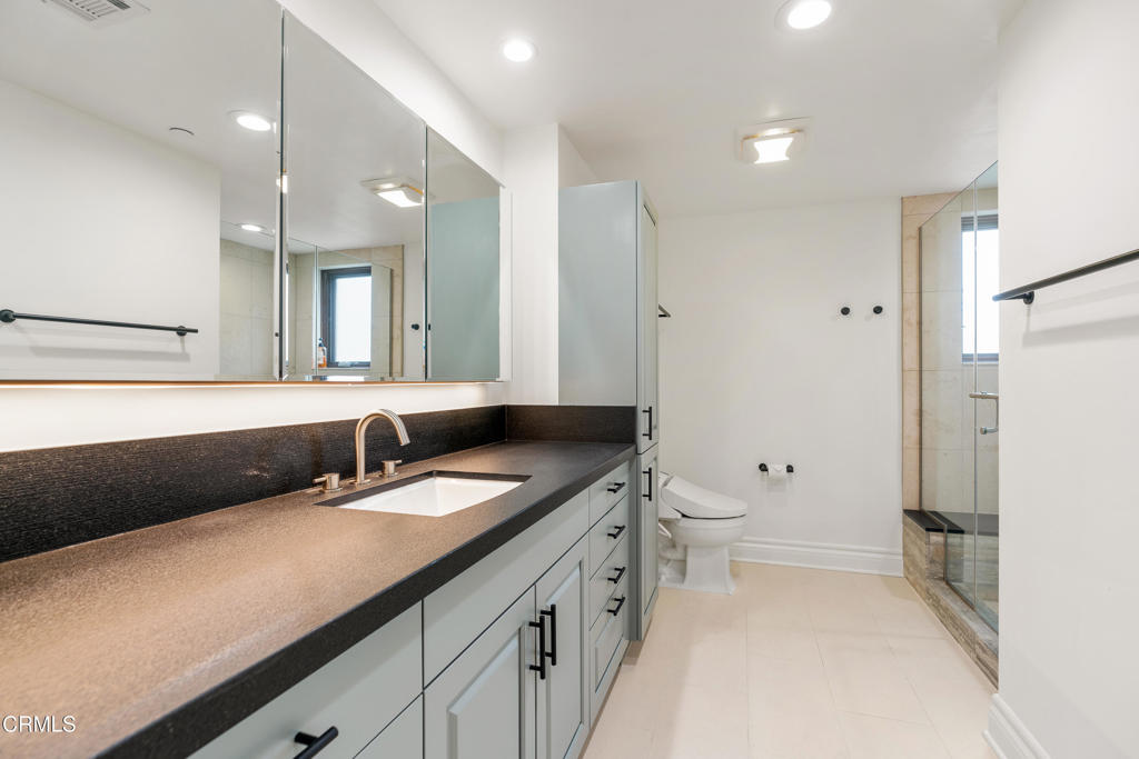 250 S De Lacey Avenue 402A