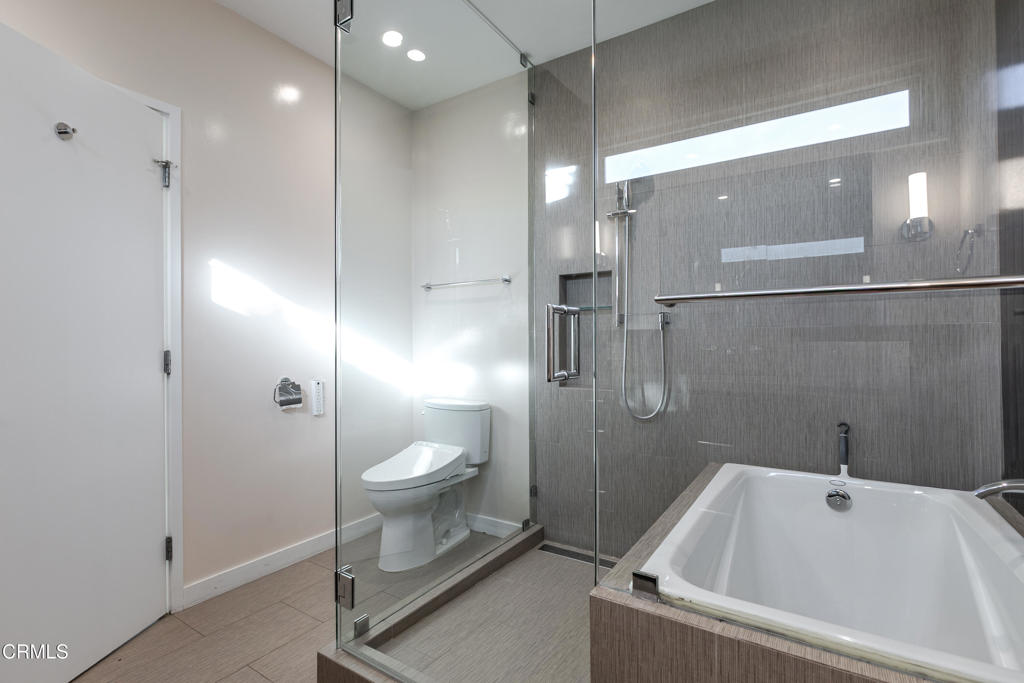 4531 El Camino Corto