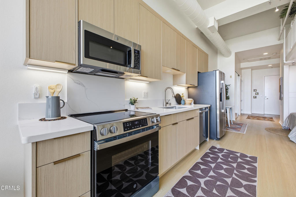 175 S Lake Avenue 314
