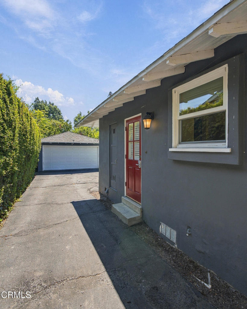 3586 Mountain View