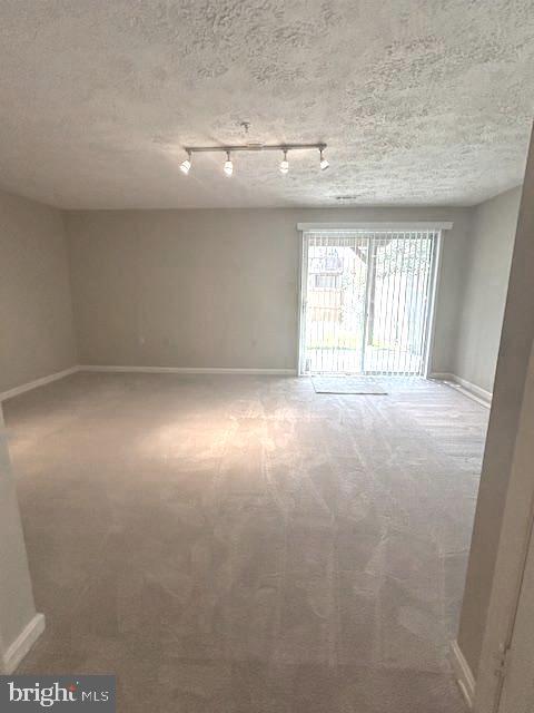 206 Quiet Ridge Ct
