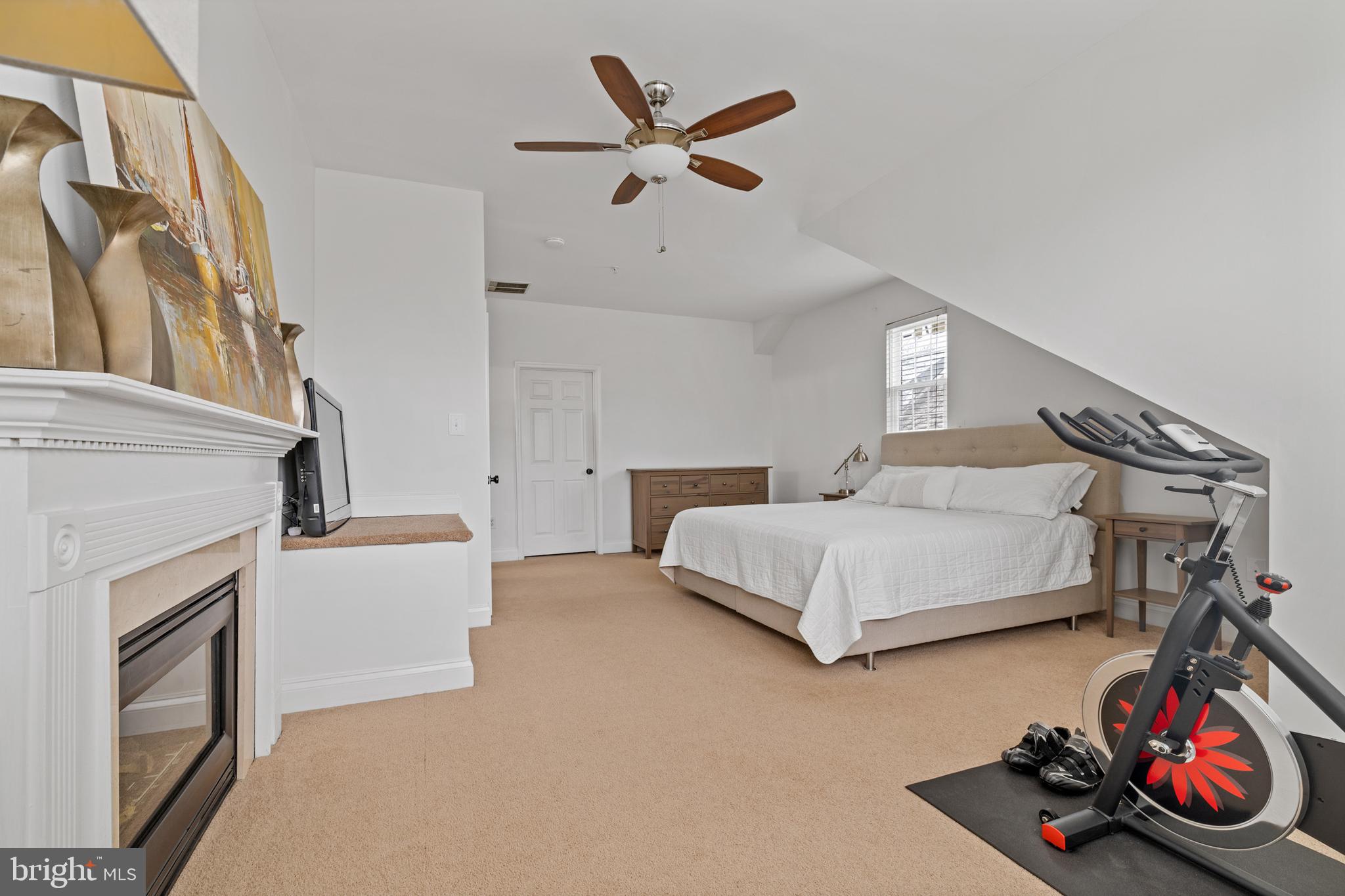 8712 Salinas Ct