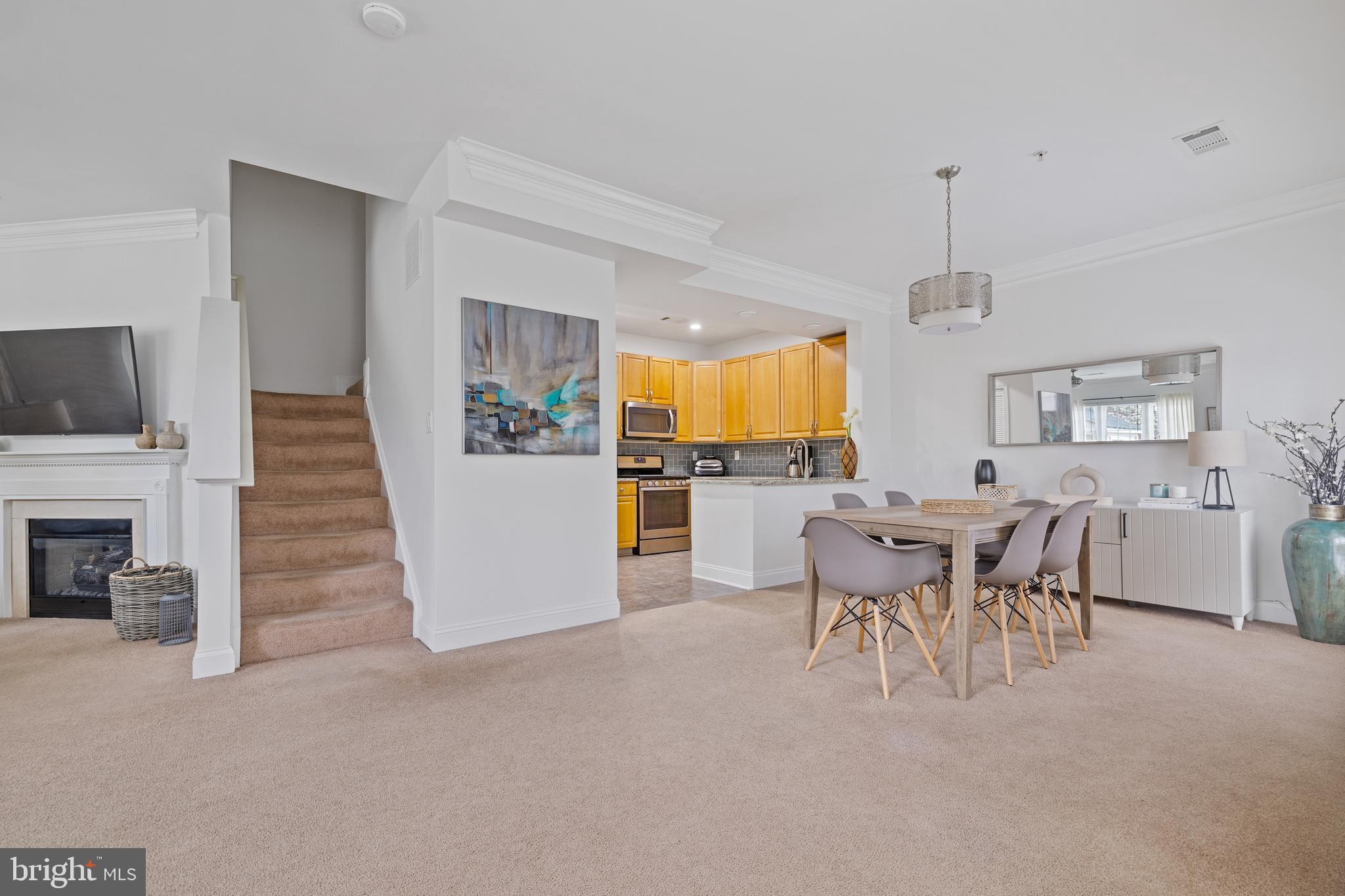 8712 Salinas Ct