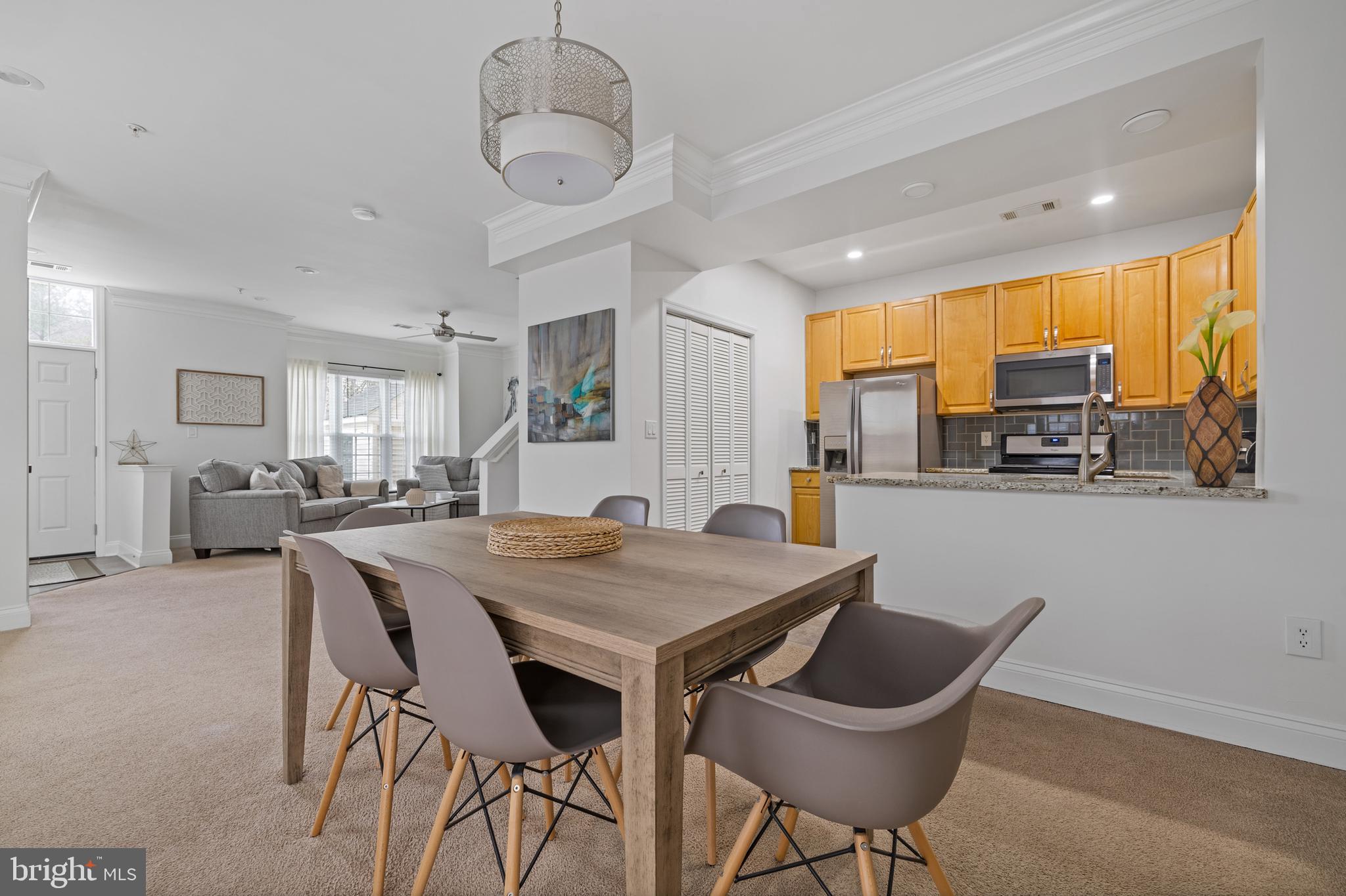 8712 Salinas Ct
