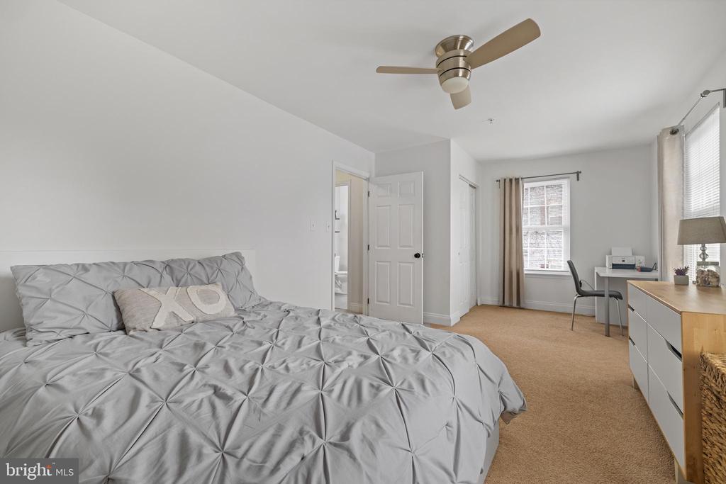 8712 Salinas Ct