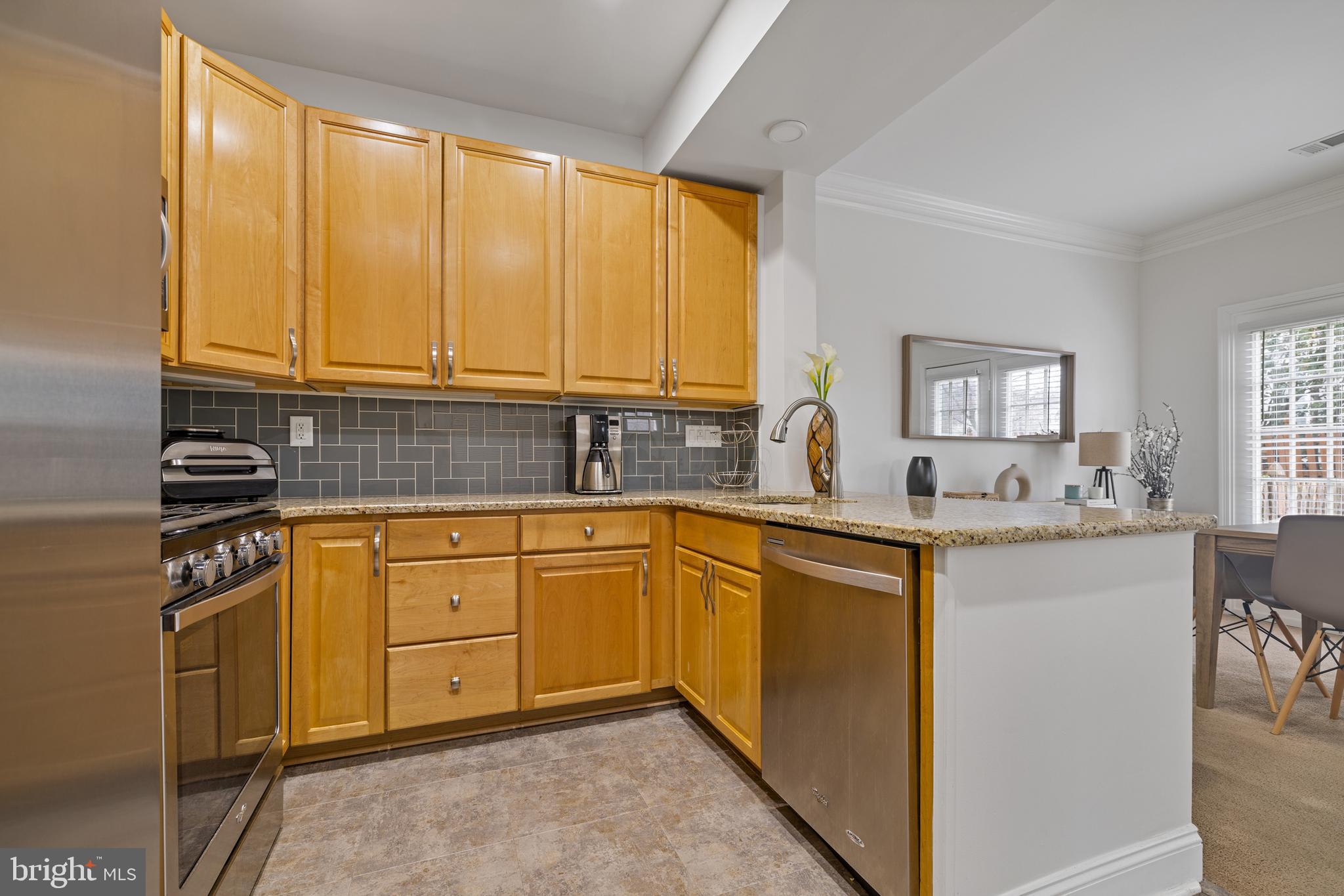 8712 Salinas Ct