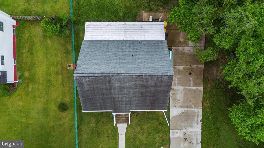 1213 PEKIN ROAD