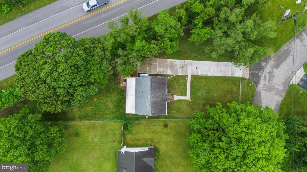 1213 PEKIN ROAD