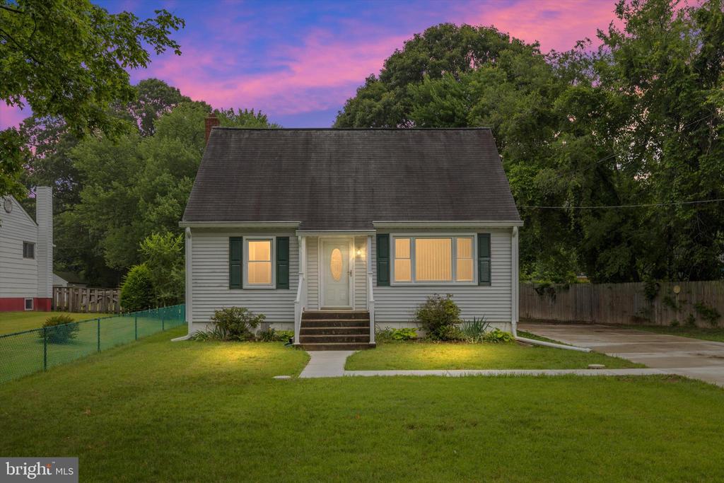 1213 PEKIN ROAD
