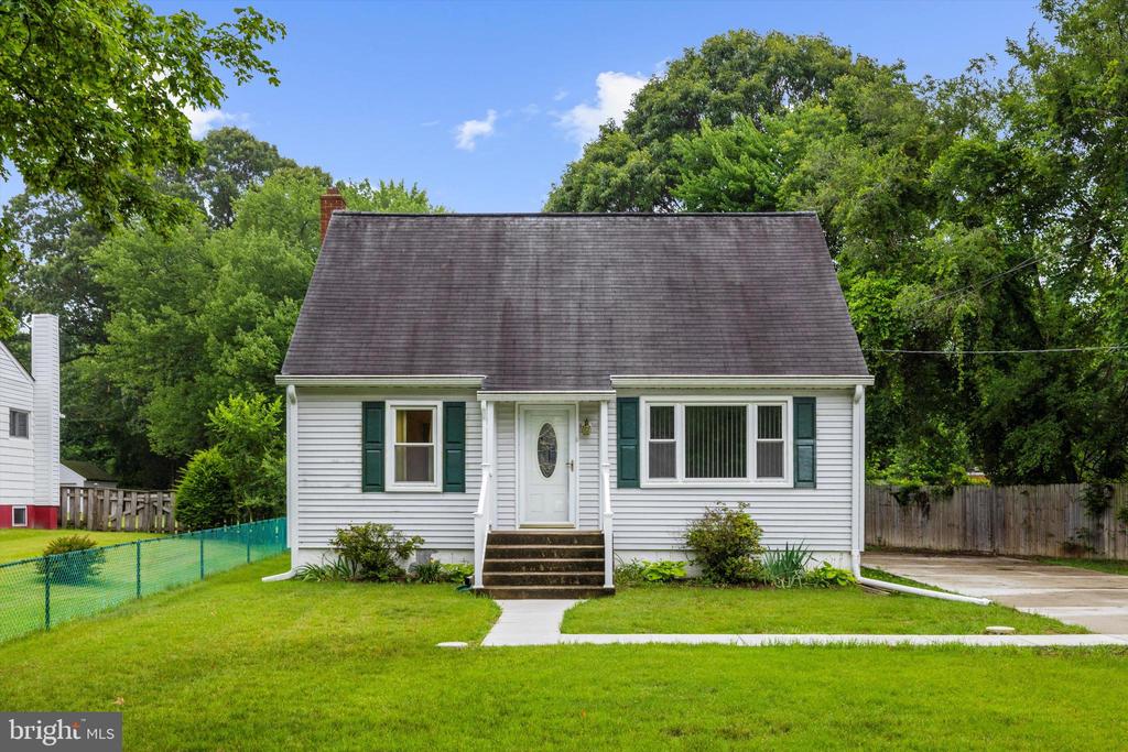 1213 PEKIN ROAD