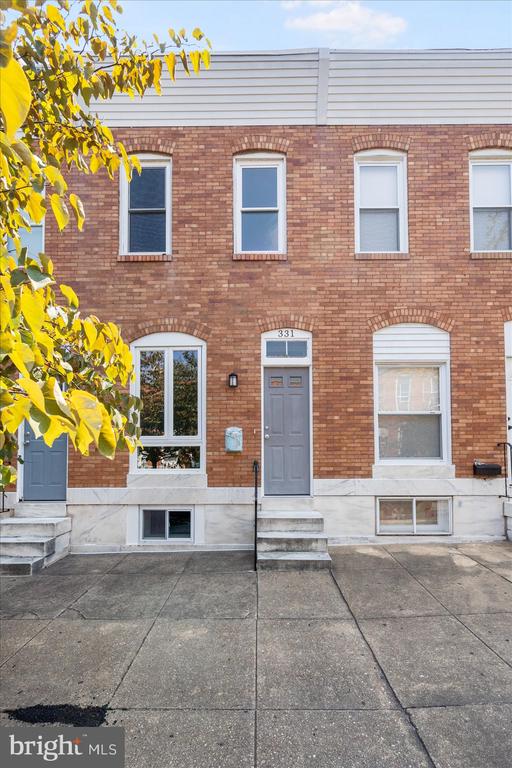 331 S Newkirk St S