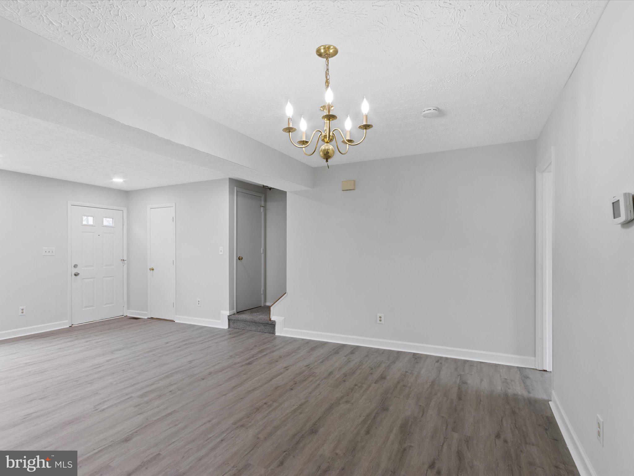 14 Derwood Ct
