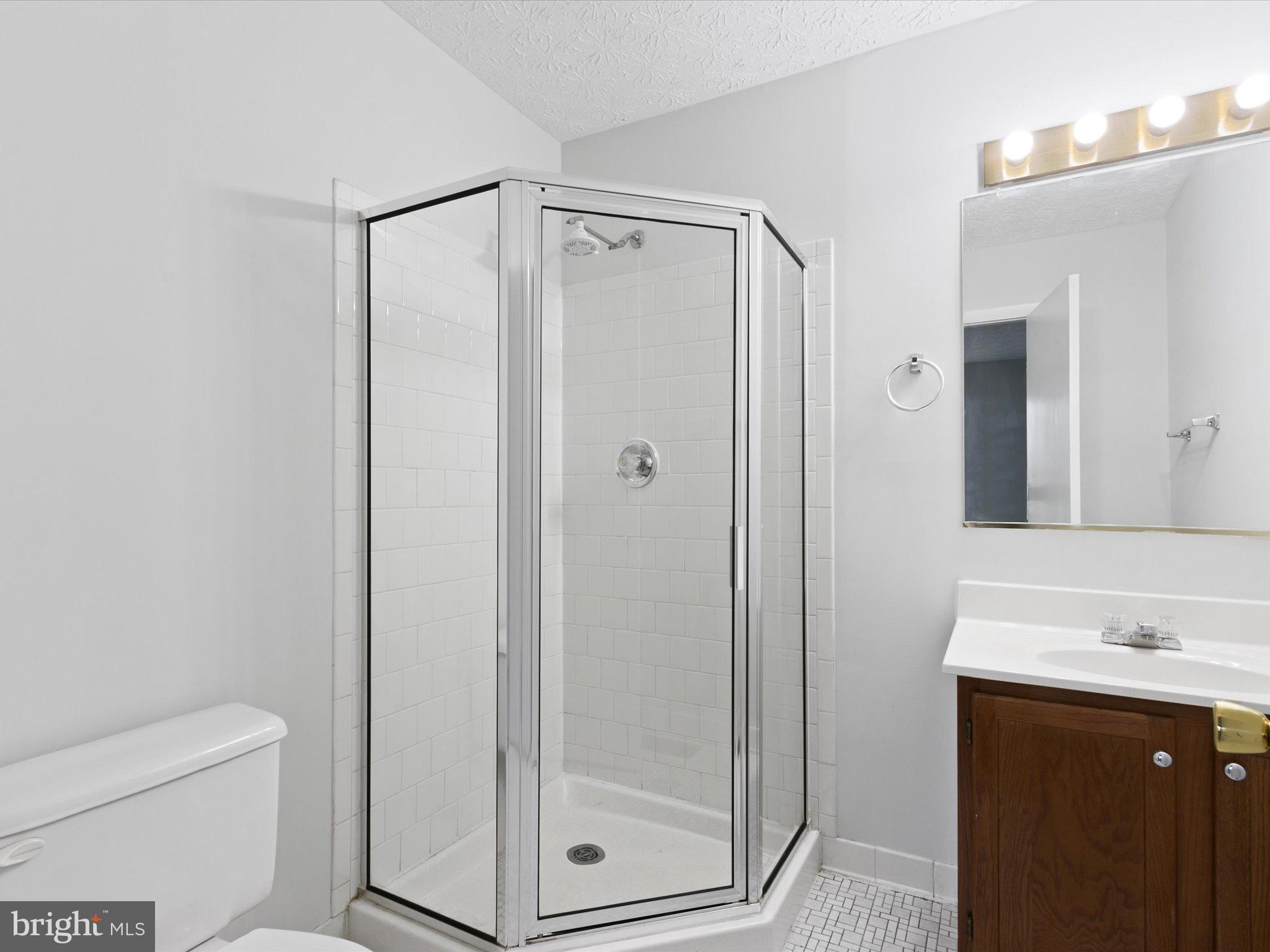 14 Derwood Ct