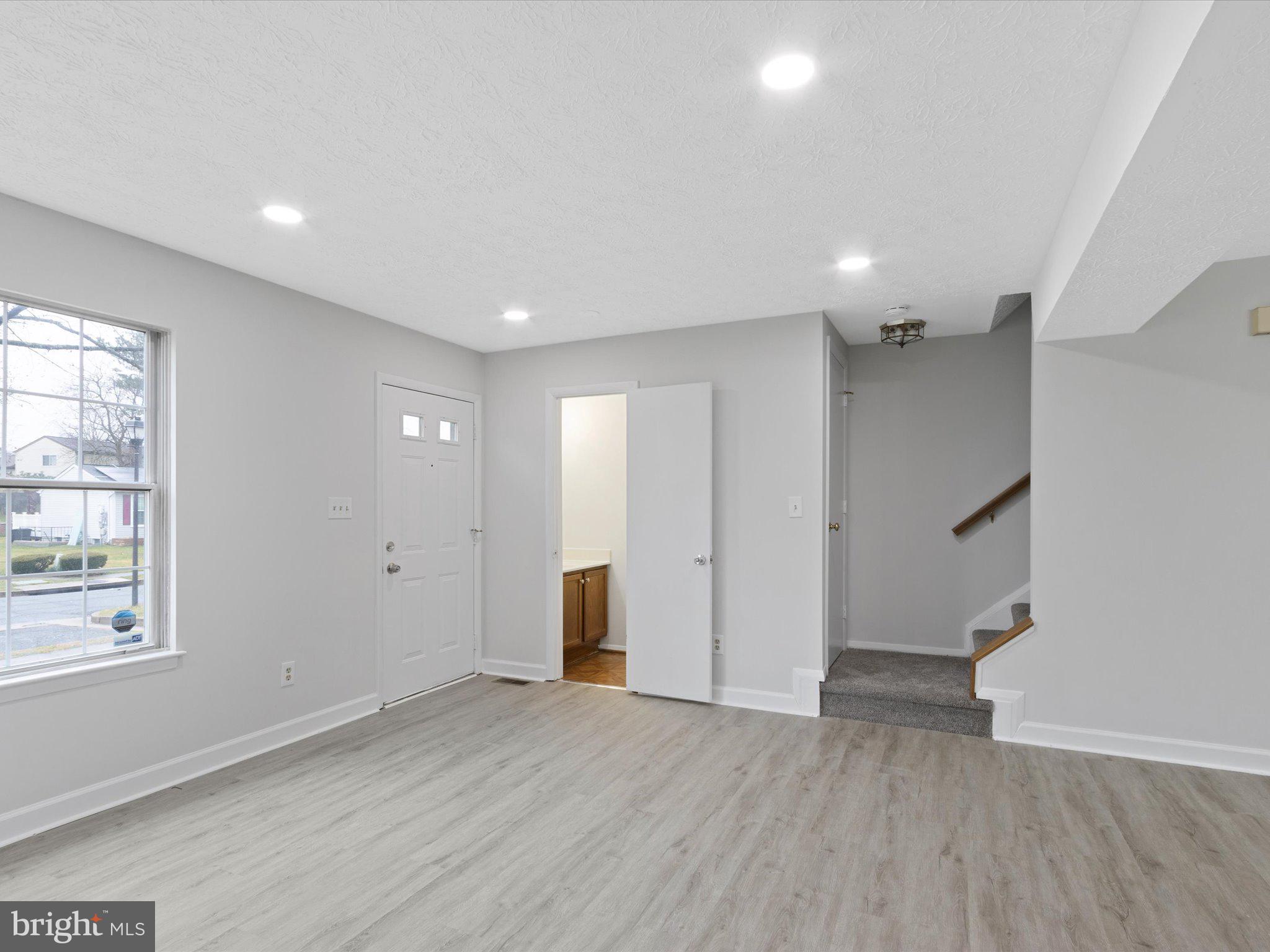14 Derwood Ct