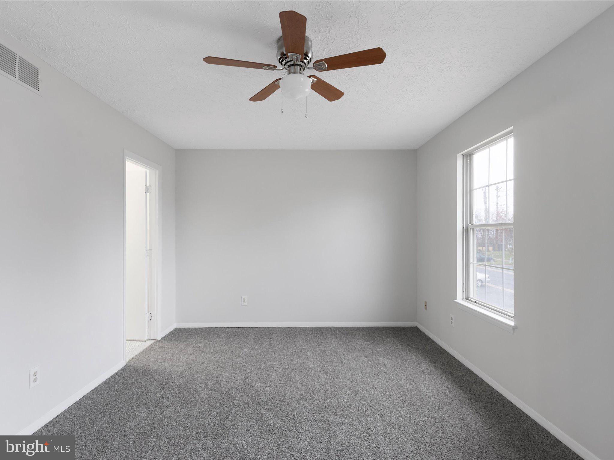 14 Derwood Ct