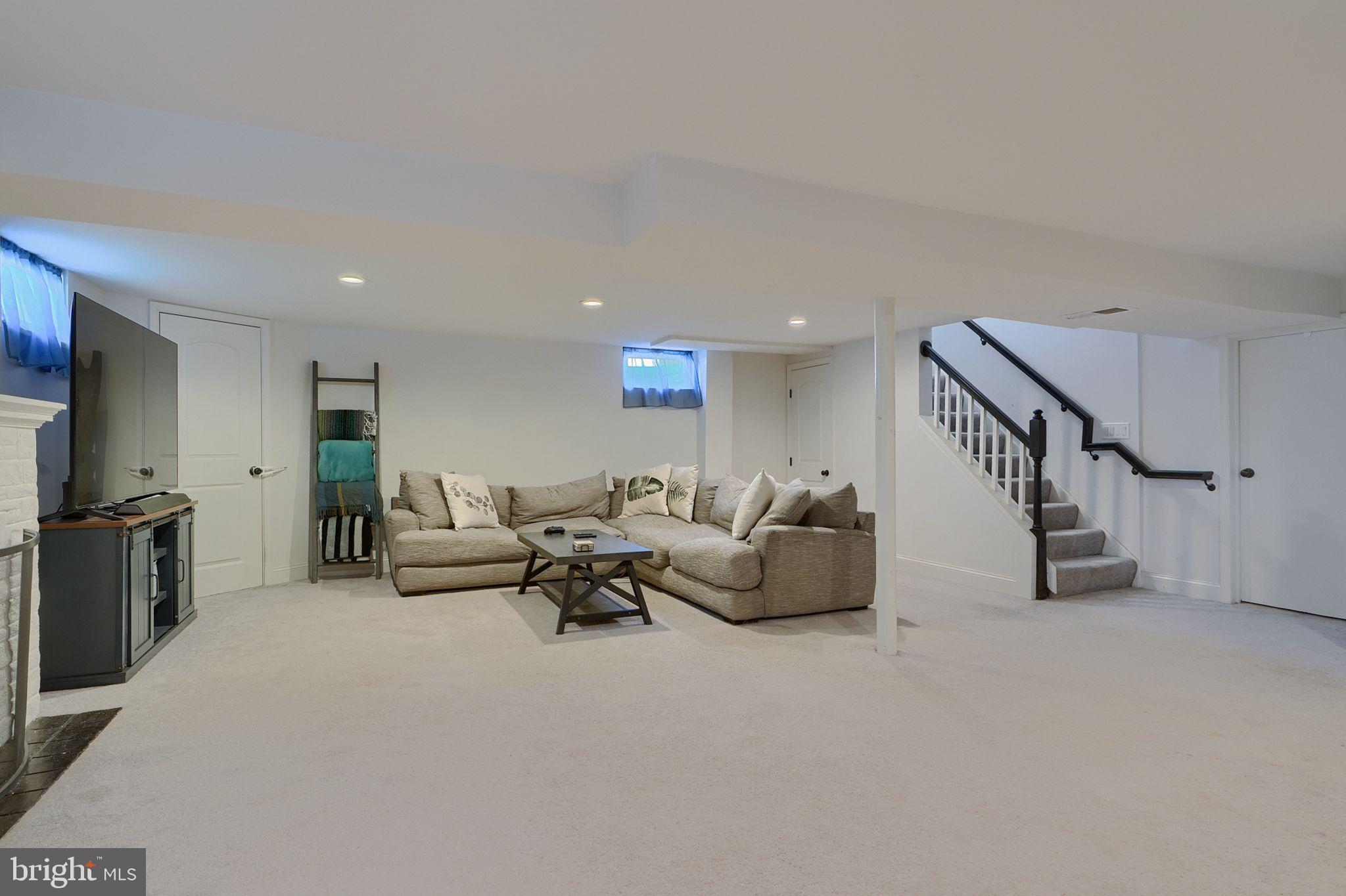 3317 Kerry Rd