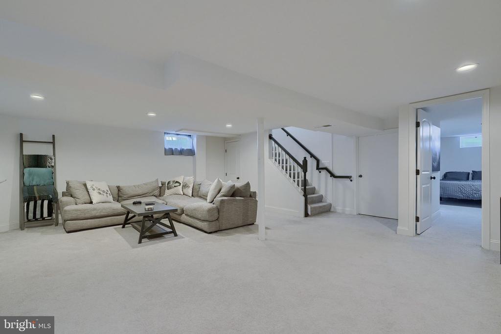 3317 Kerry Rd