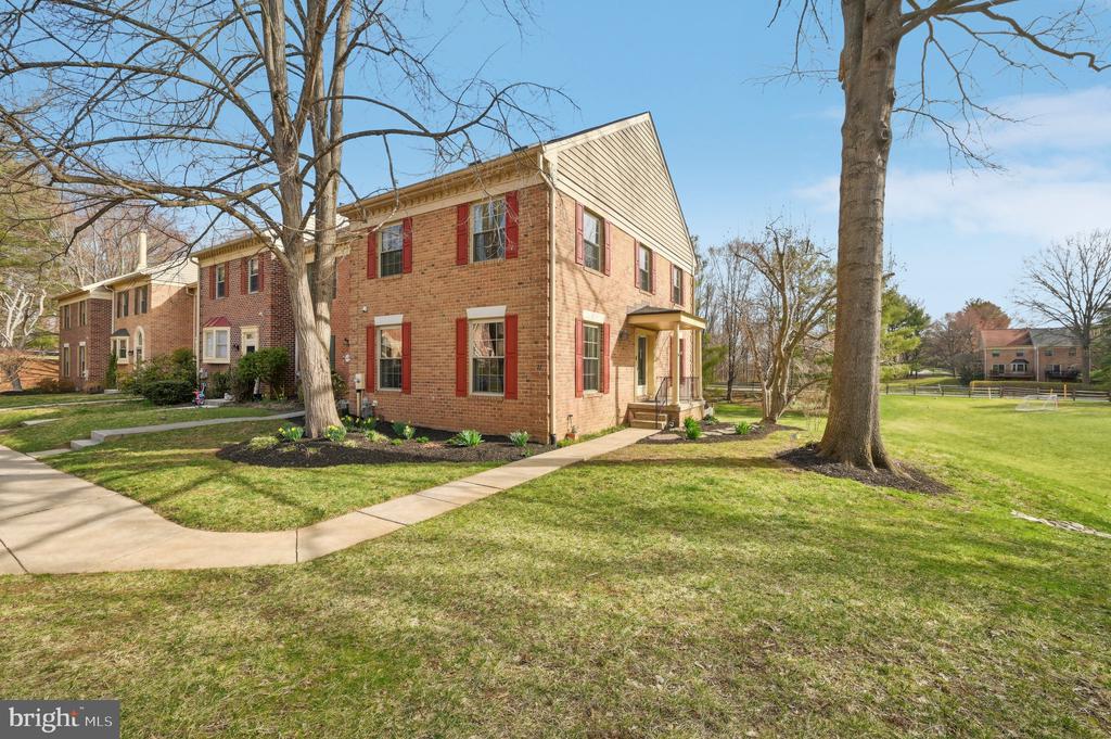 27 Victoria Falls Ct