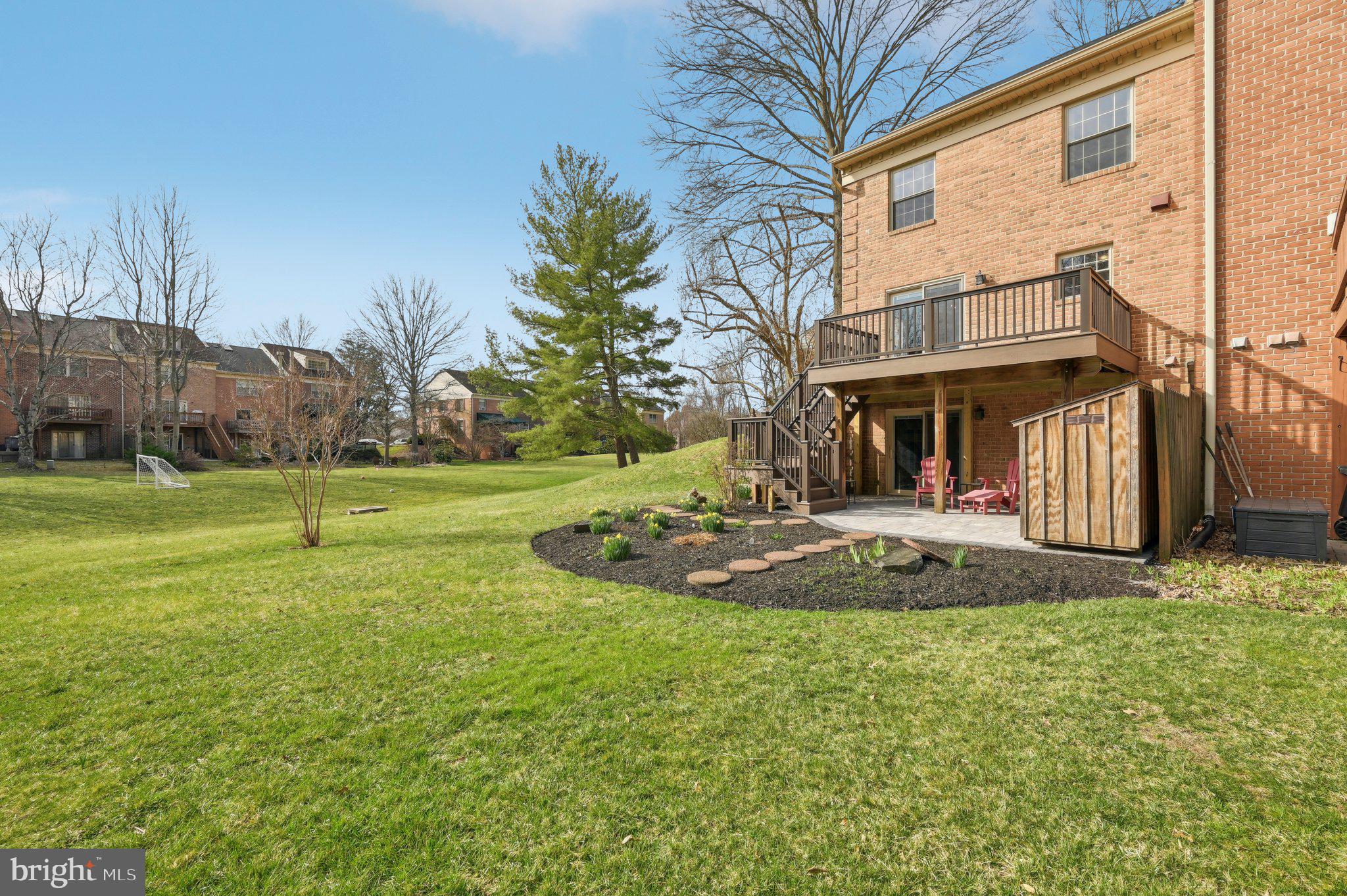 27 Victoria Falls Ct